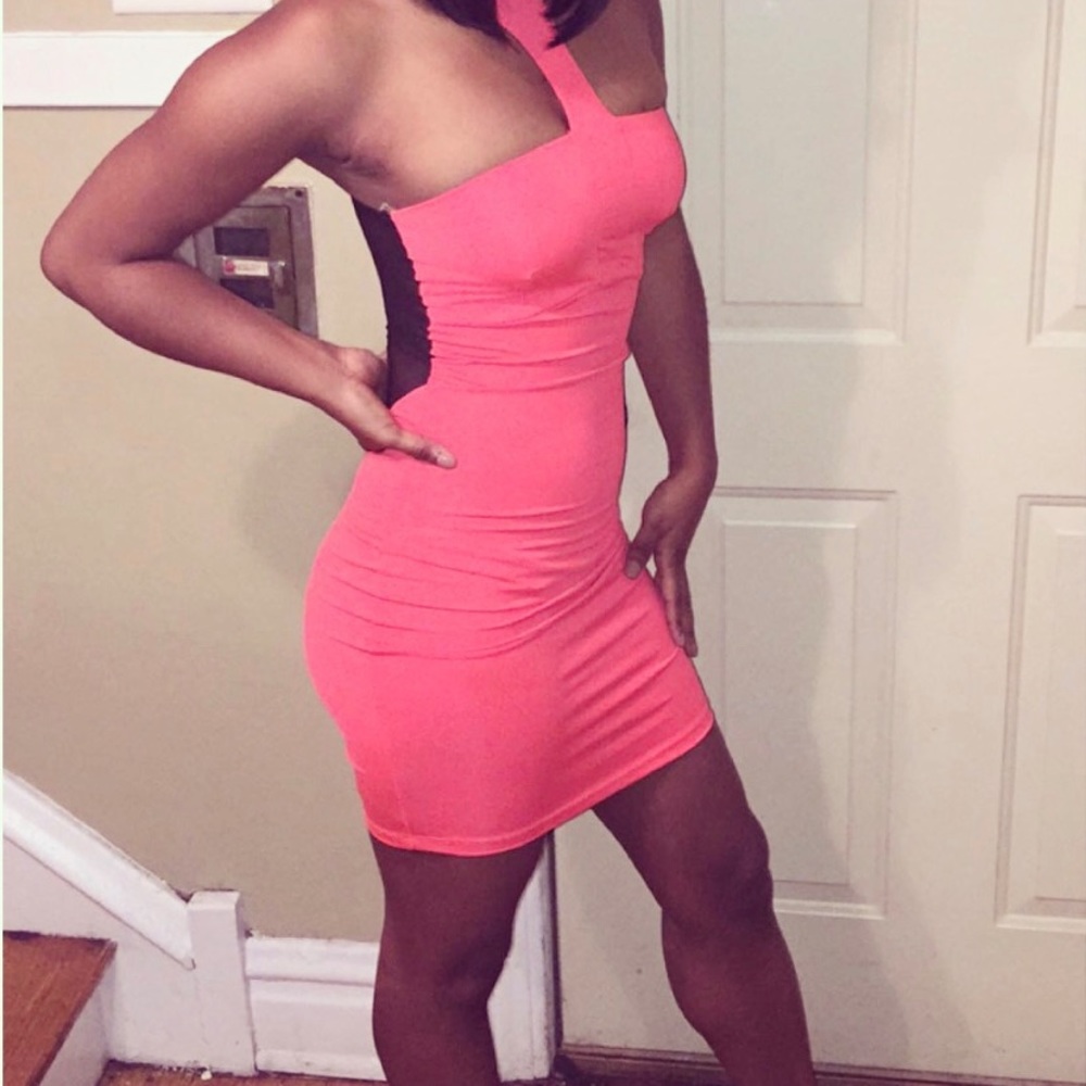 Pink mini dress - Picture 3 of 3